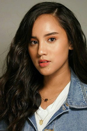 Julianne Gomez